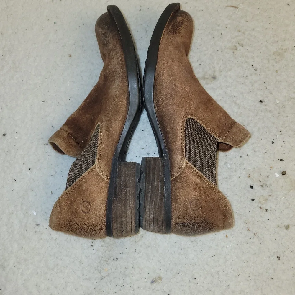 Born Brown Distressed Suede Chelsea Ankle Boots Women 7.5M Western‎ Boho Booties